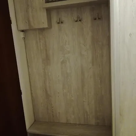 Apartment Apartman Mirova 472 B